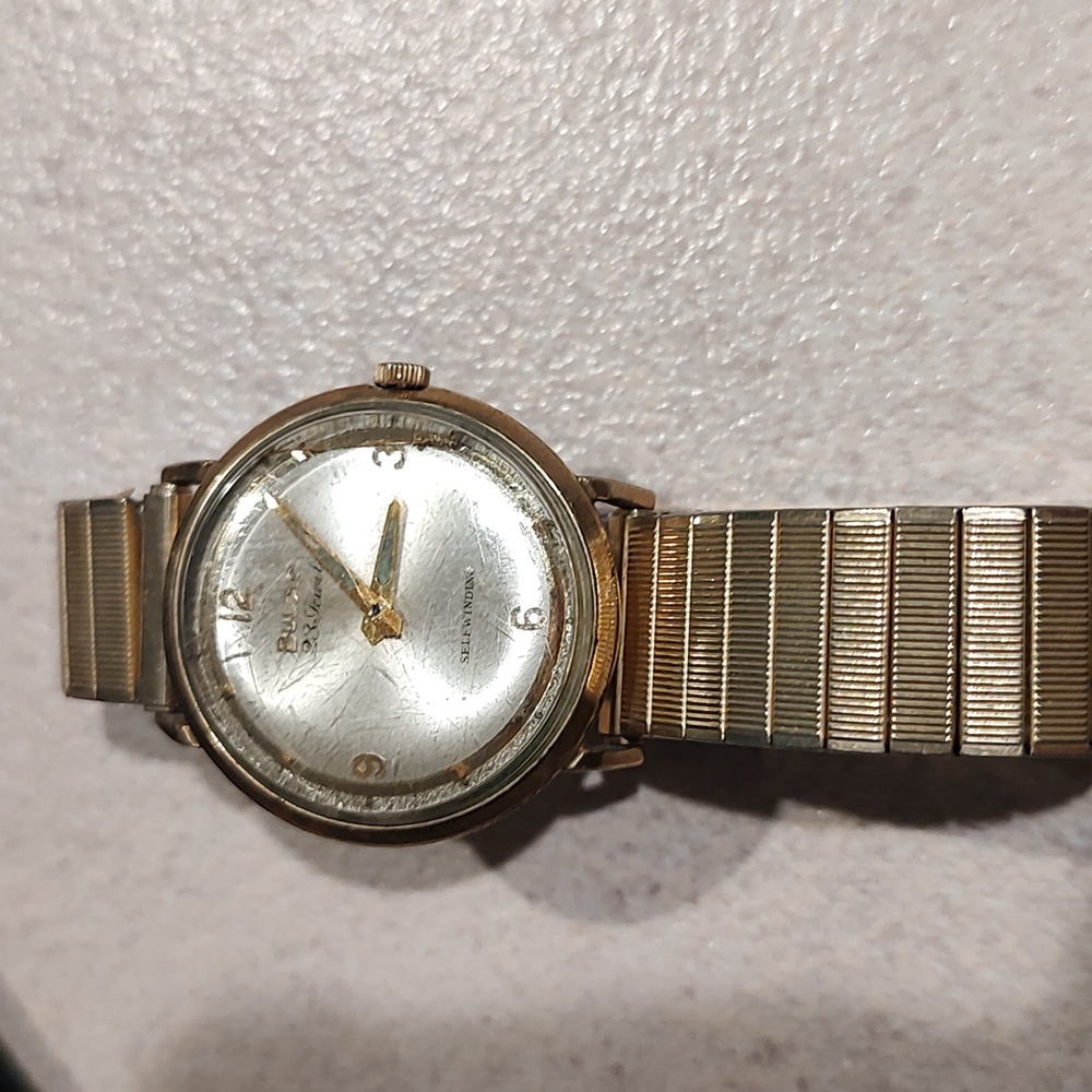 VintageBulovawristwatcha beautiful10ktGoldtonecase self-windingwaterproof